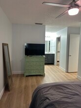 321 Bobby Jones Rd, Unit 321 Bobby jones rd in Sarasota, FL - Foto de edificio - Building Photo