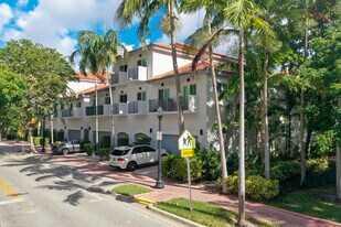 208 Beach Colony in Miami Beach, FL - Building Photo