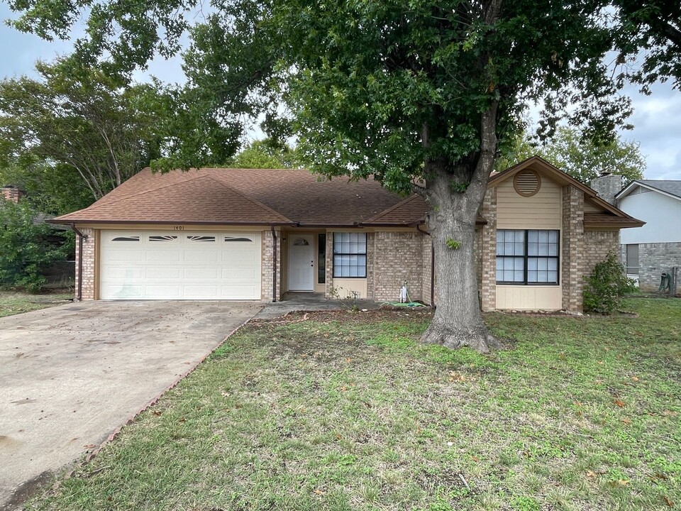 1401 Clairidge Ave in Killeen, TX - Building Photo