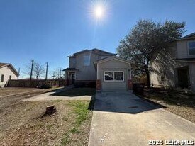 7444 Barrel Stage in San Antonio, TX - Building Photo