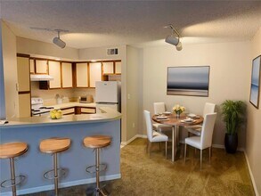 4572 Commander Dr in Orlando, FL - Building Photo - Building Photo