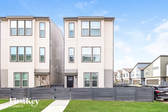 property at 18403 Idyllic Aly