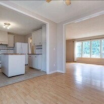 46599 Brice Rd in Chilliwack, BC - Building Photo