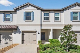 10349 Trumpet Honeysuckle Wy in San Antonio, FL - Building Photo