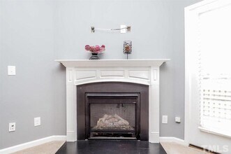 868 Queen City Cres in Apex, NC - Building Photo - Building Photo