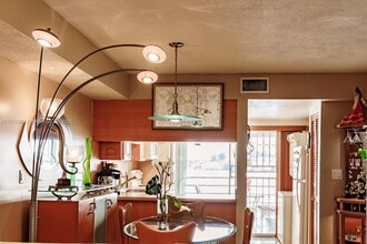 2670 W 60th St in Hialeah, FL - Building Photo - Building Photo