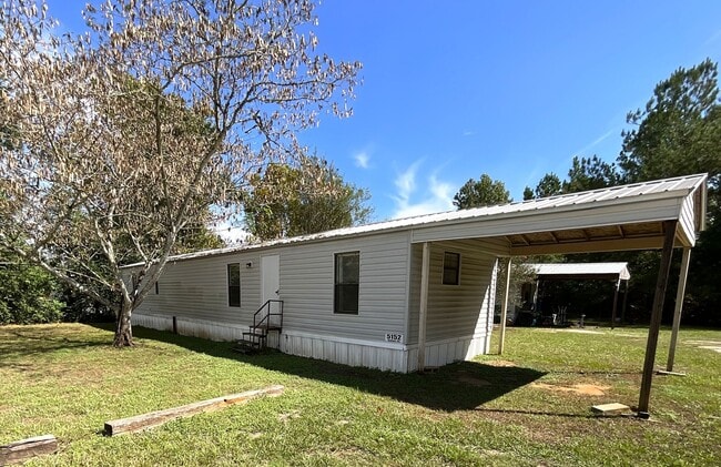 property at 5152 Hudson Dr