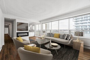 80 Speers in Oakville, ON - Building Photo