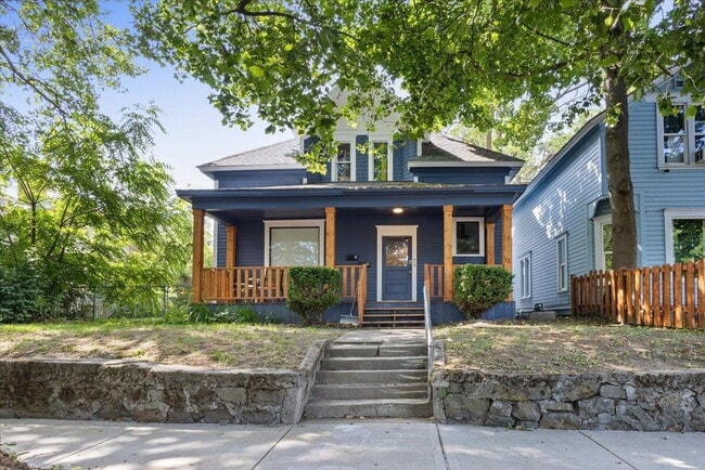 property at 368 E 7th Ave