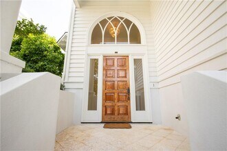 105 Strachan Ln in St. Simons Island, GA - Foto de edificio - Building Photo