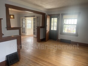 3228 Fontenelle Blvd in Omaha, NE - Building Photo - Building Photo