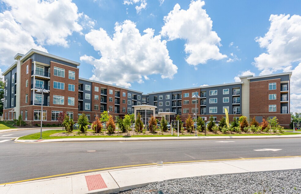 Wyndhurst at Plainsboro Apartments Plainsboro, NJ Apartments For Rent