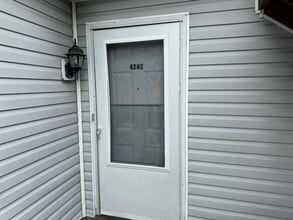 426 W Main St, Unit C in Waynesboro, PA - Building Photo - Building Photo