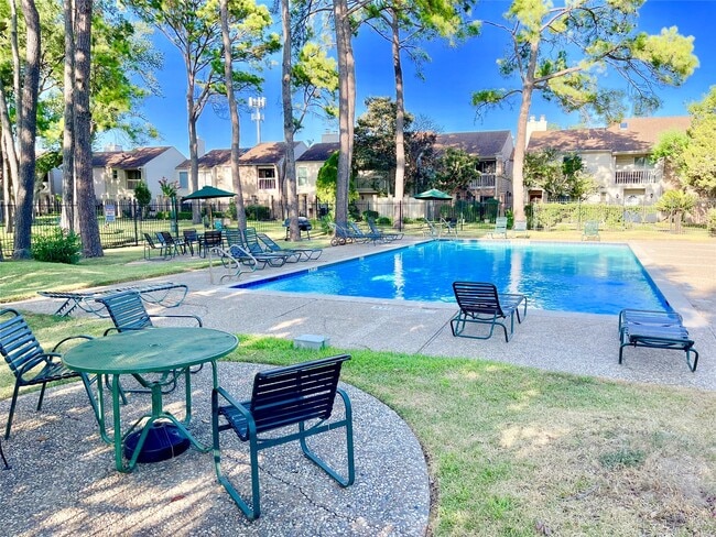 742 Country Pl Dr in Houston, TX - Building Photo - Building Photo