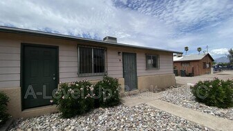 5752 E 28th St in Tucson, AZ - Building Photo