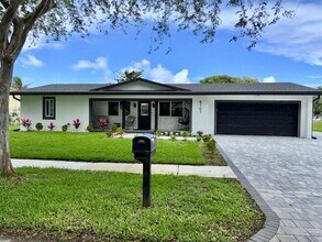 4101 NW 10th St in Coconut Creek, FL - Building Photo - Building Photo