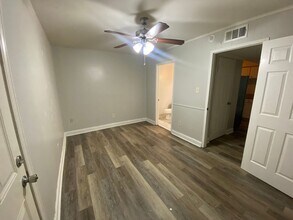 2467 Brownlee St in Baton Rouge, LA - Building Photo - Building Photo