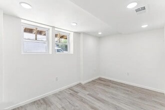 507 S 63rd St, Unit 2 in Philadelphia, PA - Foto de edificio - Building Photo