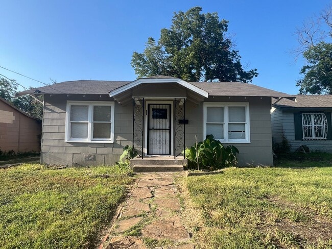 1714 Center St in San Antonio, TX - Building Photo - Building Photo