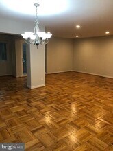 14 Stonehenge Cir in Pikesville, MD - Building Photo - Building Photo