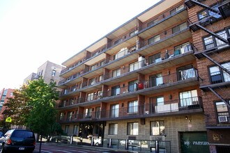 14350 Barclay Ave in Flushing, NY - Foto de edificio - Building Photo