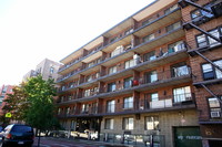 14350 Barclay Ave in Flushing, NY - Building Photo - Building Photo