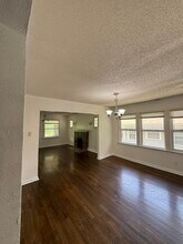 5121 Paseo Blvd, Unit 5121 Unit 2 in Kansas City, MO - Foto de edificio - Building Photo