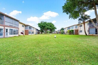 7205 NW 5th Ct, Unit 202 in Margate, FL - Building Photo - Building Photo