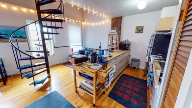 924 State St in New Haven, CT - Building Photo - Building Photo