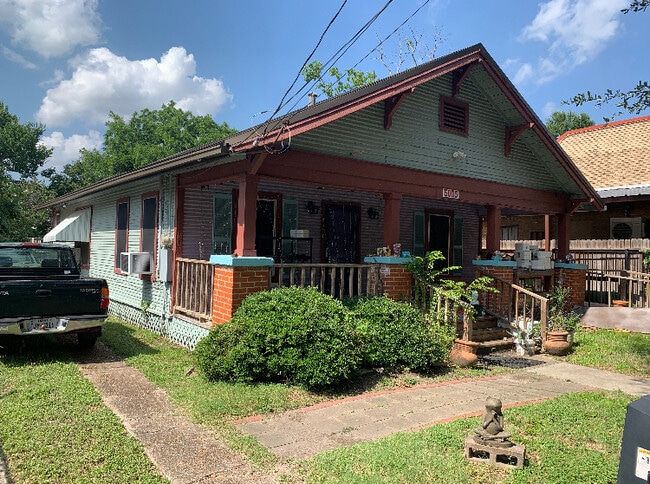 property at 5017 Lyons Ave