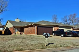 Larkspur Duplex Package in Oklahoma City, OK - Building Photo - Building Photo