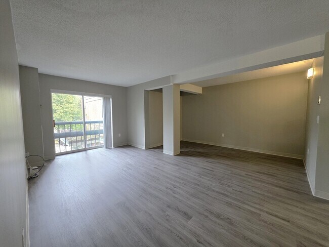 15 S Point Dr in Boston, MA - Building Photo - Building Photo