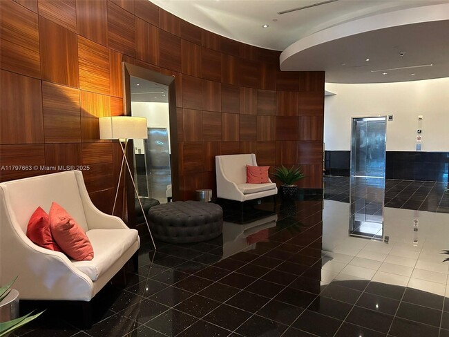 3000 Coral Wy in Coral Gables, FL - Building Photo - Building Photo