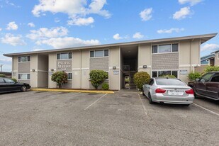 Pacific Manor Apartments in Tacoma, WA - Building Photo