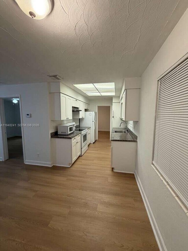 1221 NW 5th Ave in Fort Lauderdale, FL - Building Photo - Building Photo