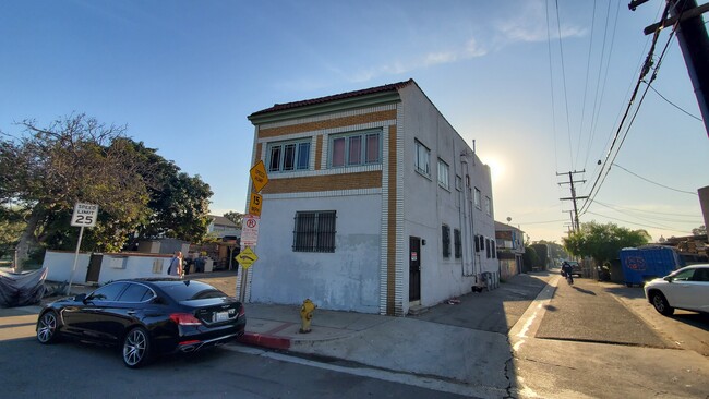 4013 Alla Rd in Los Angeles, CA - Building Photo - Building Photo