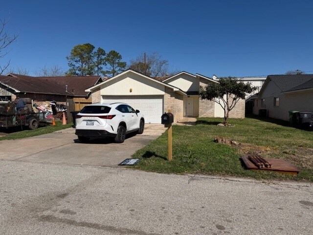 11926 Alief Pl Dr in Houston, TX - Foto de edificio