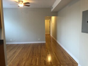 3003 N Spaulding Ave, Unit 3 in Chicago, IL - Foto de edificio - Building Photo