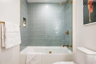 159 NE 6th St, Unit 3001 in Miami, FL - Building Photo - Building Photo