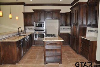 1575 Skidmore Ln in Tyler, TX - Building Photo - Building Photo