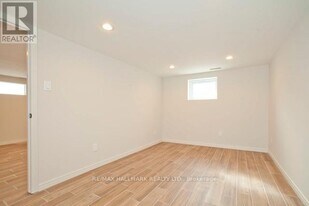 102 Robinson Ave in Toronto, ON - Building Photo