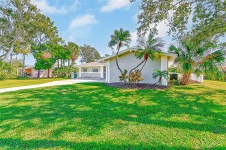 7195 Augusta Blvd in Seminole, FL - Building Photo - Building Photo