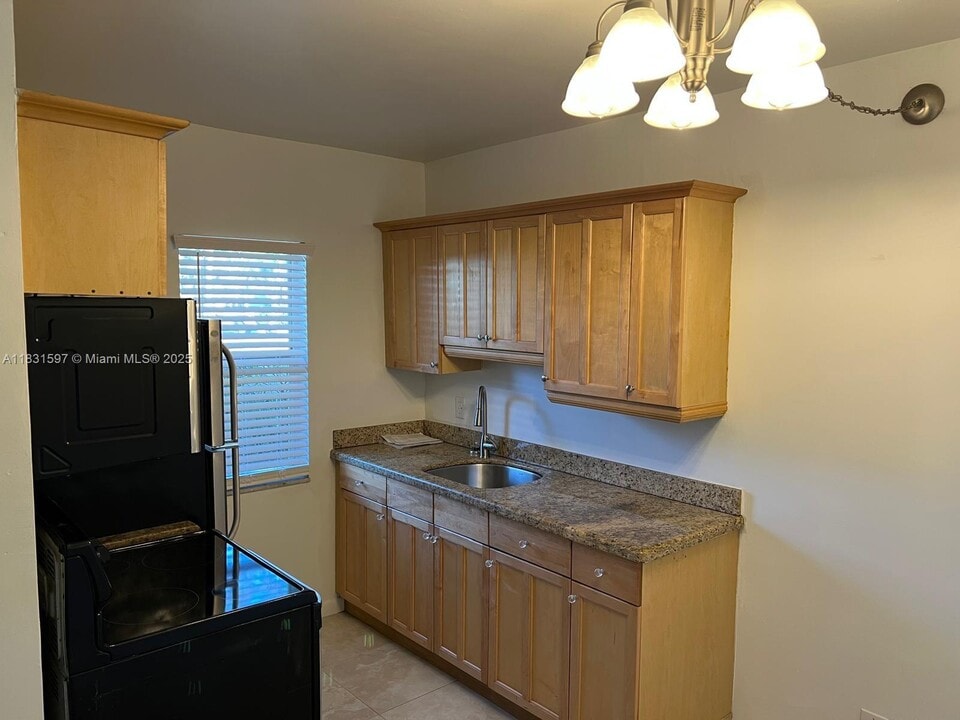 2301 NE 6th Ave in Wilton Manors, FL - Building Photo