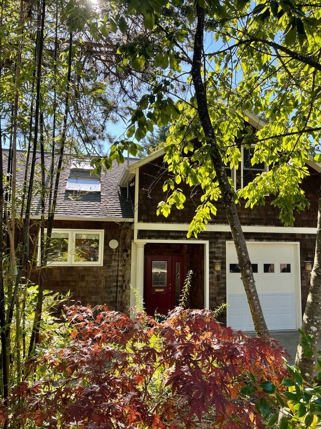 2838 SW Miles St in Portland, OR - Building Photo - Building Photo