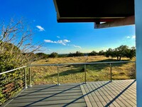 450 Indian Springs Dr in Kerrville, TX - Foto de edificio - Building Photo