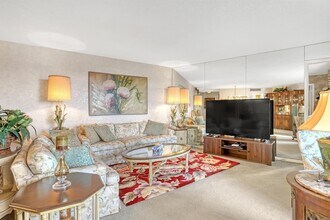 2800 N Ocean Dr, Unit A3C in Riviera Beach, FL - Building Photo - Building Photo