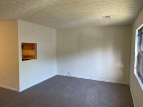 1999 Padgett Dr in Austell, GA - Building Photo - Building Photo