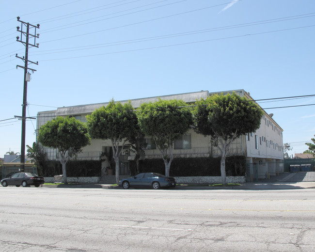 Palomar Apartments in Hawthorne, CA - Building Photo - Building Photo