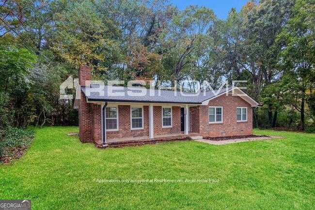 1459 Panola Rd in Stone Mountain, GA - Foto de edificio - Building Photo