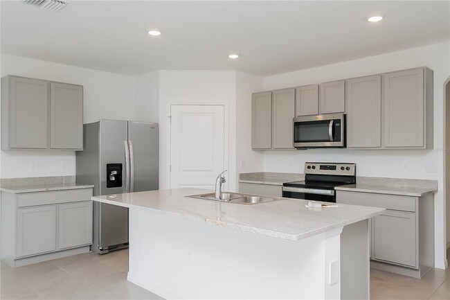 17235 Reserva Dr in Bradenton, FL - Building Photo - Building Photo